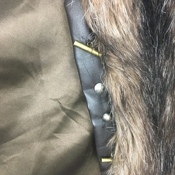 BB Dakota Gold Metal Studs Faux Leather Brown Faux Fur Vest Pockets Small NWT - Picture 5 of 16